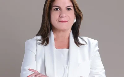 Lcda. Ivonne Alexandra Vélez Cordero